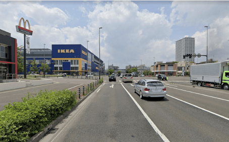 IKEA前の交差点（D）